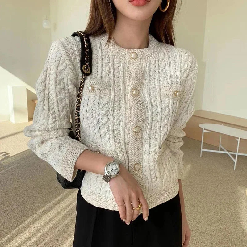 VILZSTUDIOS Elegant Knit Cardigan