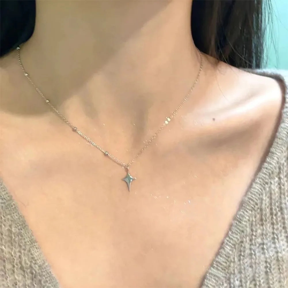 VILZSTUDIOS Classic Simple Four-pointed Star Necklace