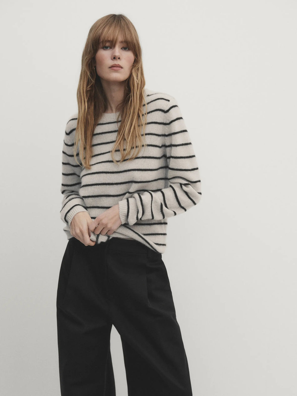 VILZSTUDIOS Basic Striped Round Neck Sweater