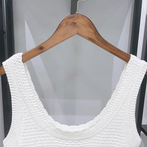VILZSTUDIOS Flower Embroidered U-Neck Knitwear Sweater
