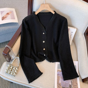 VILZSTUDIOS Elegant Knitted V-Neck Cardigan