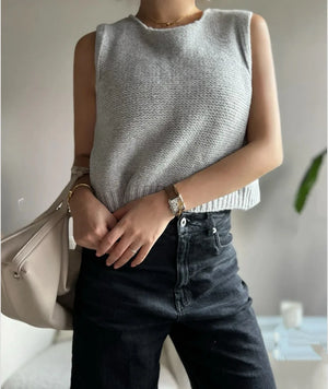 VILZSTUDIOS Cozy Bows Sleeveless Sweater