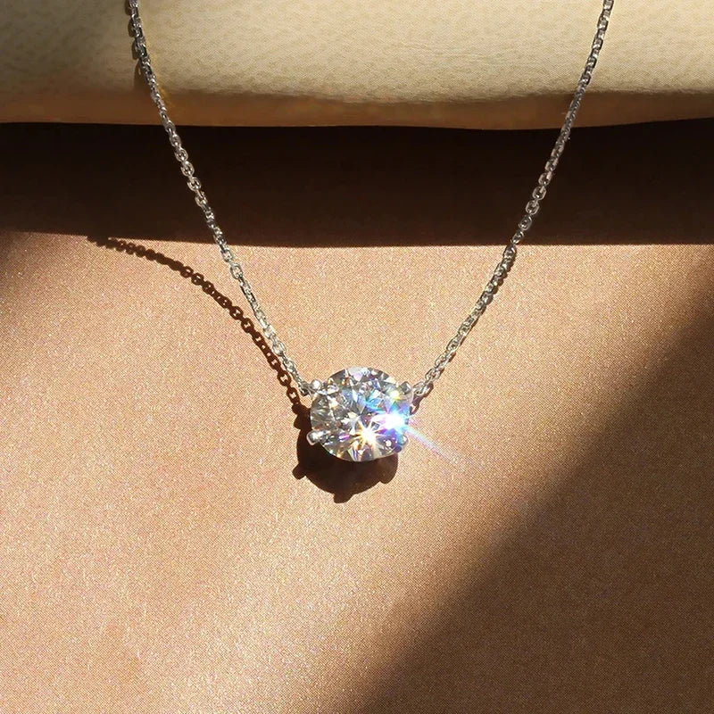 VILZSTUDIOS Simple Stylish Round Cubic Zircon Pendant Necklace