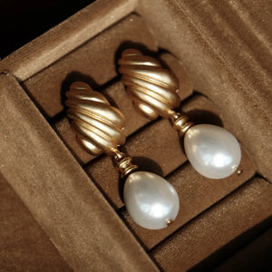 VILZSTUDIOS Gold Pearl Geometric Drop Earrings