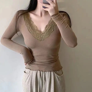 VILZSTUDIOS Elegant Lace V-Neck Slim Top