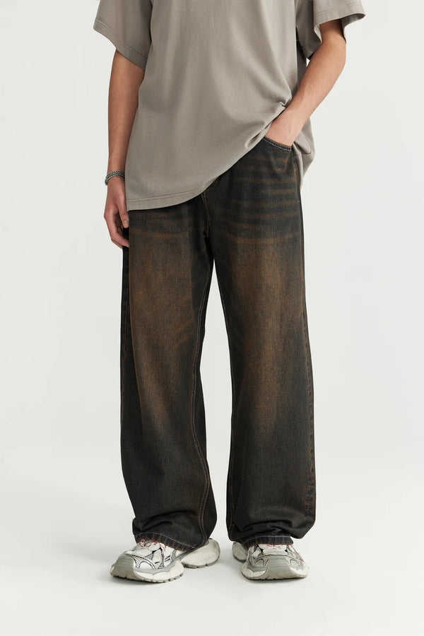Sandgewaschene Jeans mit weitem Bein