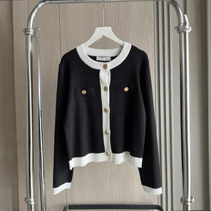 VILZSTUDIOS Basic Knitted Round Neck Cardigan