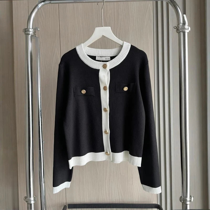 VILZSTUDIOS Basic Knitted Round Neck Cardigan