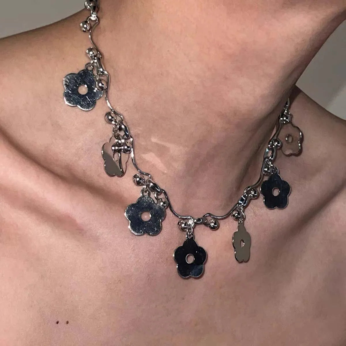 VILZSTUDIOS Geometric Punk Flower Pendant Necklace