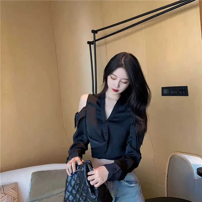 VILZSTUDIOS Chic Hollow Out Off-Shoulder Cropped Shirt