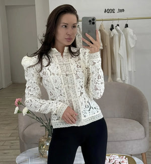 VILZSTUDIOS Elegant Lace Flower Long Sleeve Blouse