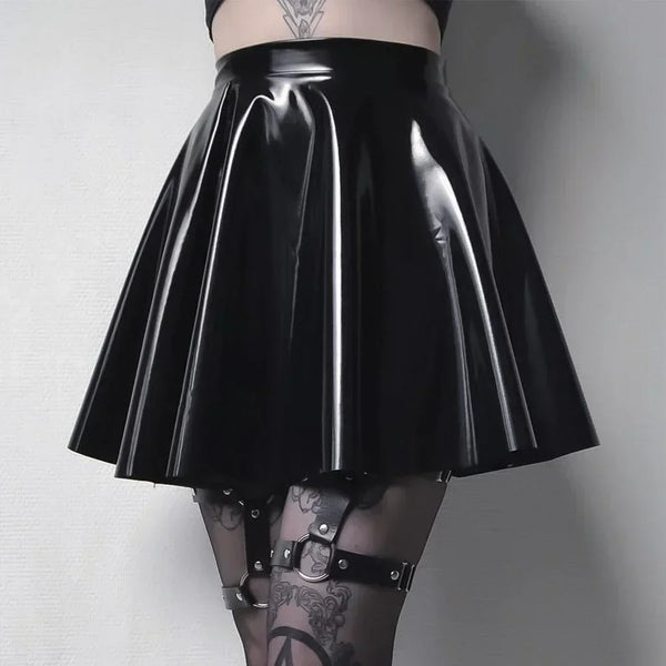 Bodycon-Rock aus glänzendem PVC-Lackleder