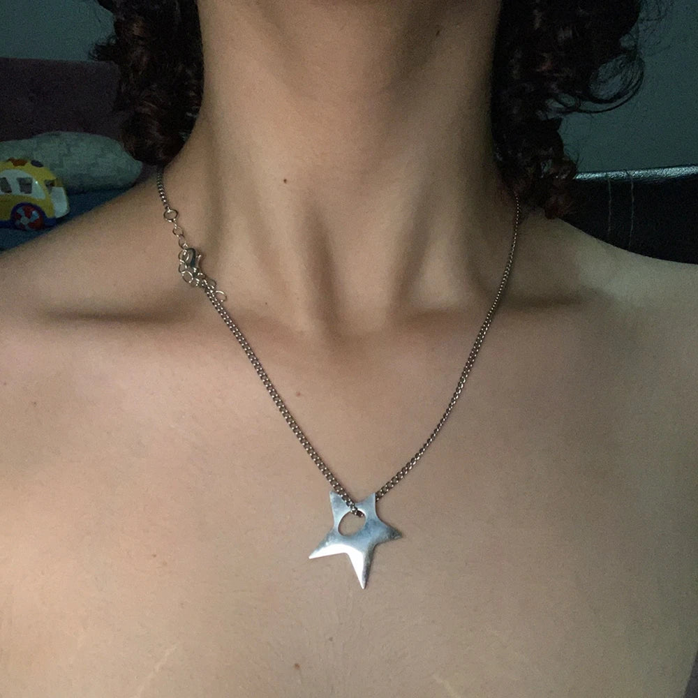 VILZSTUDIOS Aesthetic Geometric Asymmetrical Star Pendant Necklace