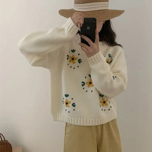 VILZSTUDIOS Flower Embroidered Sweater