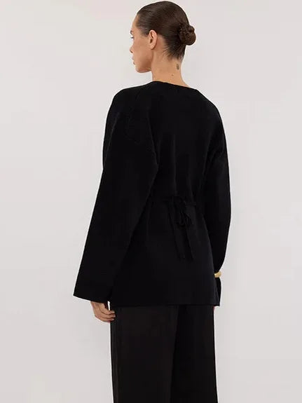 VILZSTUDIOS Elegant V-Neck Cardigan