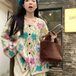VILZSTUDIOS Cozy Oversized Floral Knit Cardigan