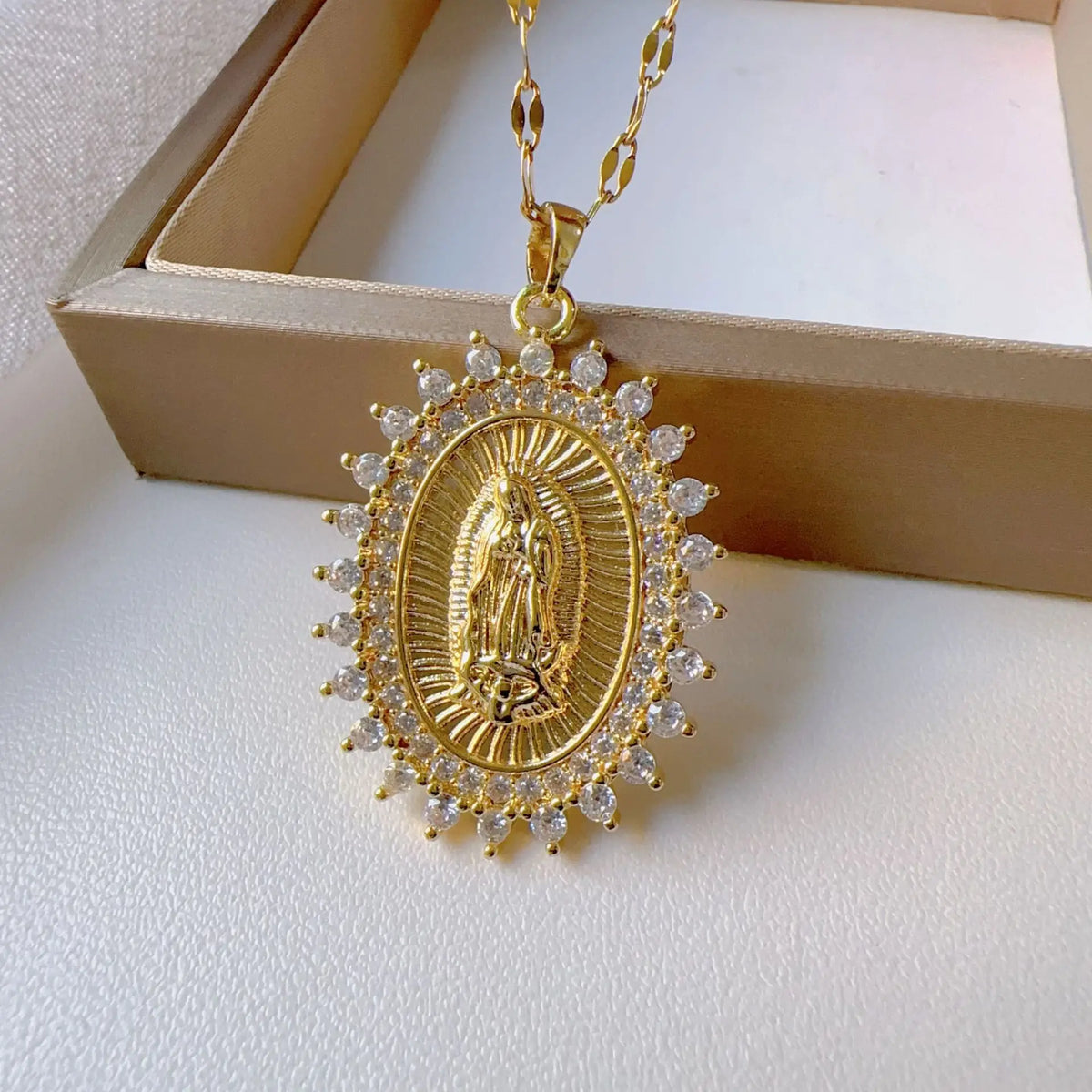 VILZSTUDIOS Colorful Virgin Mary Hollow Necklace