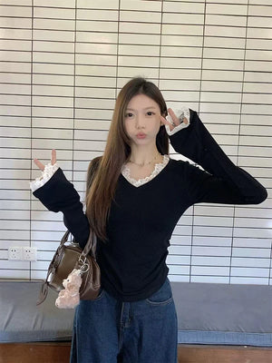 VILZSTUDIOS Chic Lace V-Neck Slim Long Sleeve Top