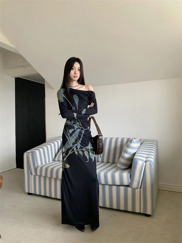 Vestidos largos con hombros descubiertos y estampado floral azul oscuro