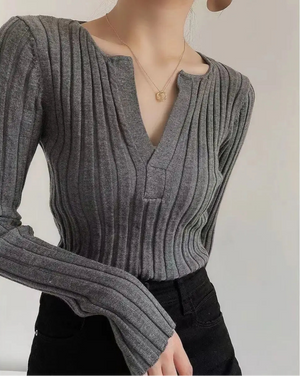 VILZSTUDIOS Knitted V-neck Sweater