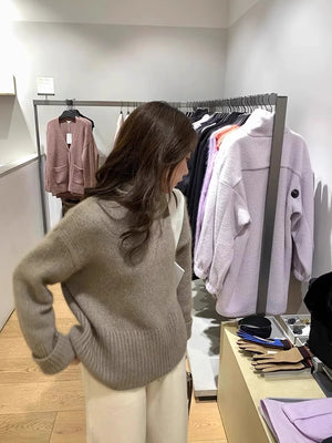 VILZSTUDIOS Luxurious Cashmere Turtleneck Sweater