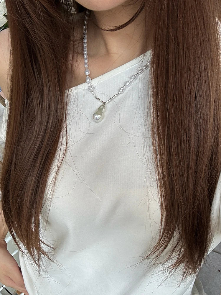 VILZSTUDIOS Elegant Baroque Pearl Necklace