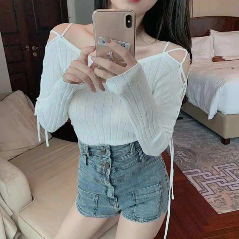 VILZSTUDIOS Sexy Off Shoulder Knitted Sweater