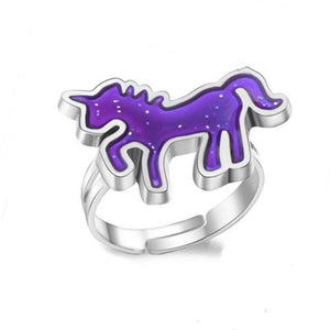 VILZSTUDIOS Mood ring with a retro design
