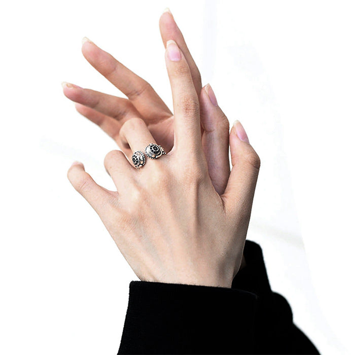 VILZSTUDIOS Adjustable ring inspired by headphones design