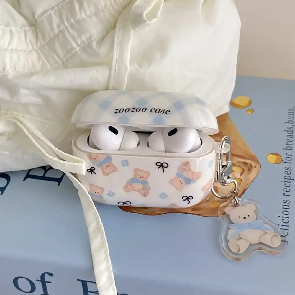 VILZSTUDIOS adorable bear and bow airpods case