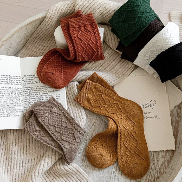 VILZSTUDIOS Cozy socks for aesthetic fashion