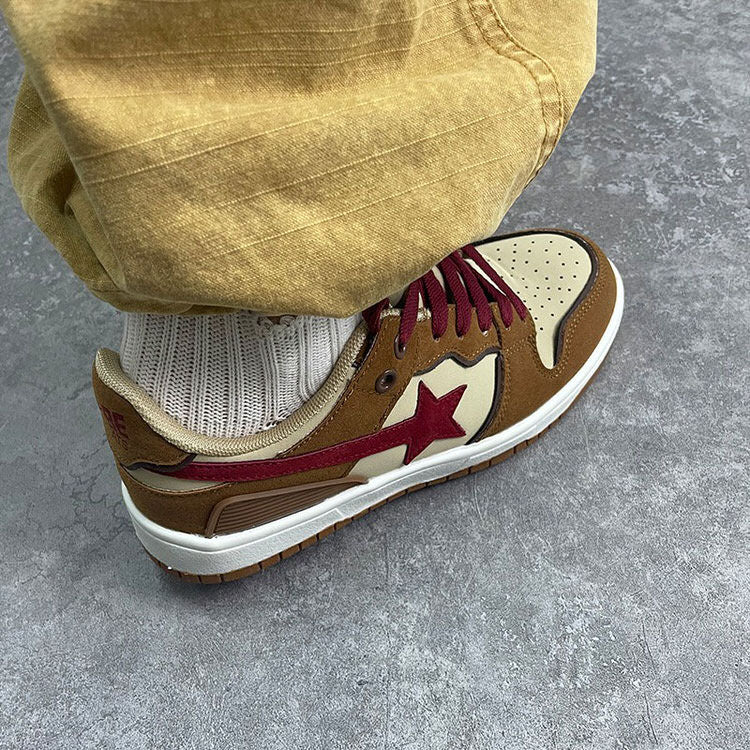 VILZSTUDIOS Stylish low-top sneakers with a shooting star design