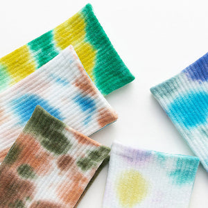 VILZSTUDIOS Vibrant tie dye crew socks for stylish outfits