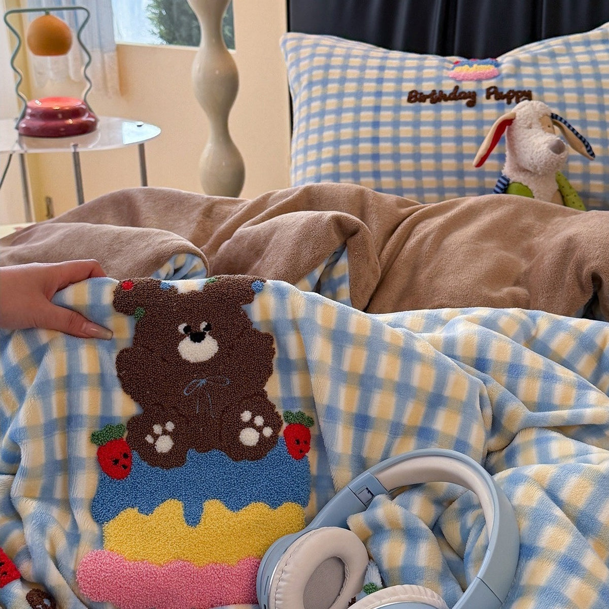 VILZSTUDIOS Multicolor check and stripe fleece bedding set with cartoon animal appliqués