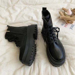 VILZSTUDIOS Stylish platform ankle boots made of vegan leather