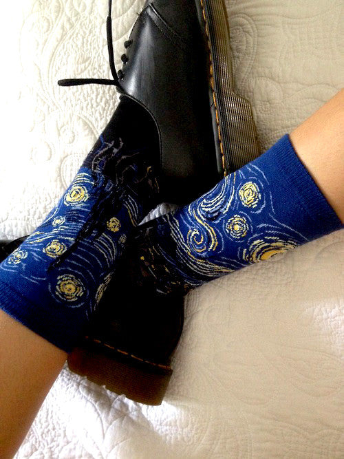 VILZSTUDIOS Artistic socks inspired by Van Gogh's Starry Night