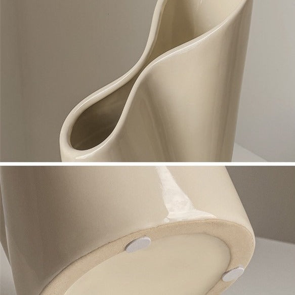 VILZSTUDIOS black asymmetrical ceramic vase