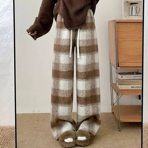 VILZSTUDIOS Cozy plaid trousers for autumn fashion