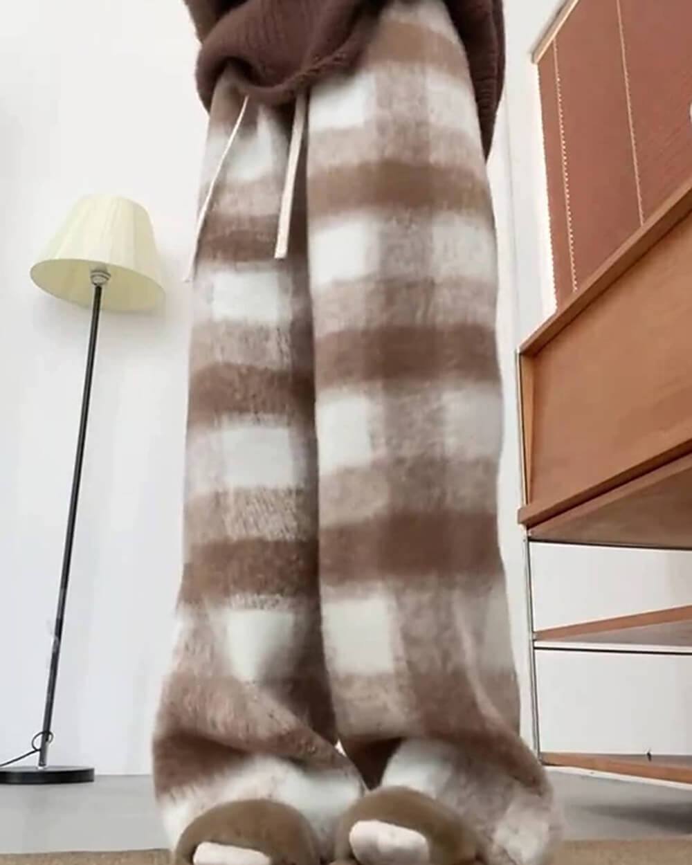 VILZSTUDIOS Cozy plaid trousers for autumn fashion