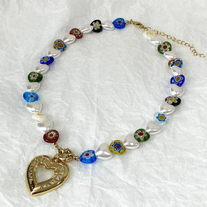 VILZSTUDIOS Stylish heart beaded choker accessory