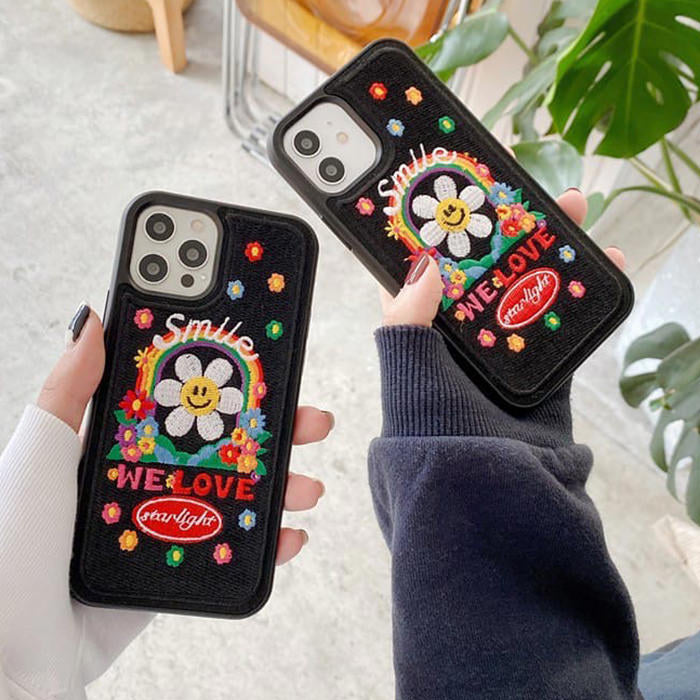 VILZSTUDIOS Stylish iPhone case with floral design