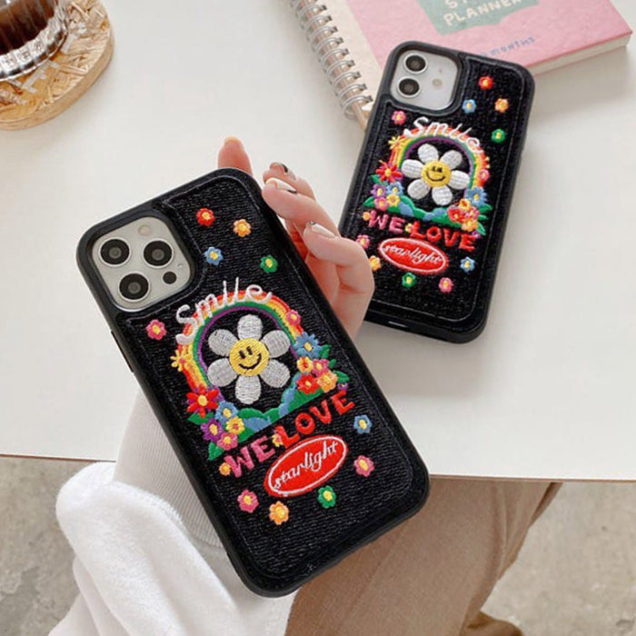 VILZSTUDIOS Stylish iPhone case with floral design
