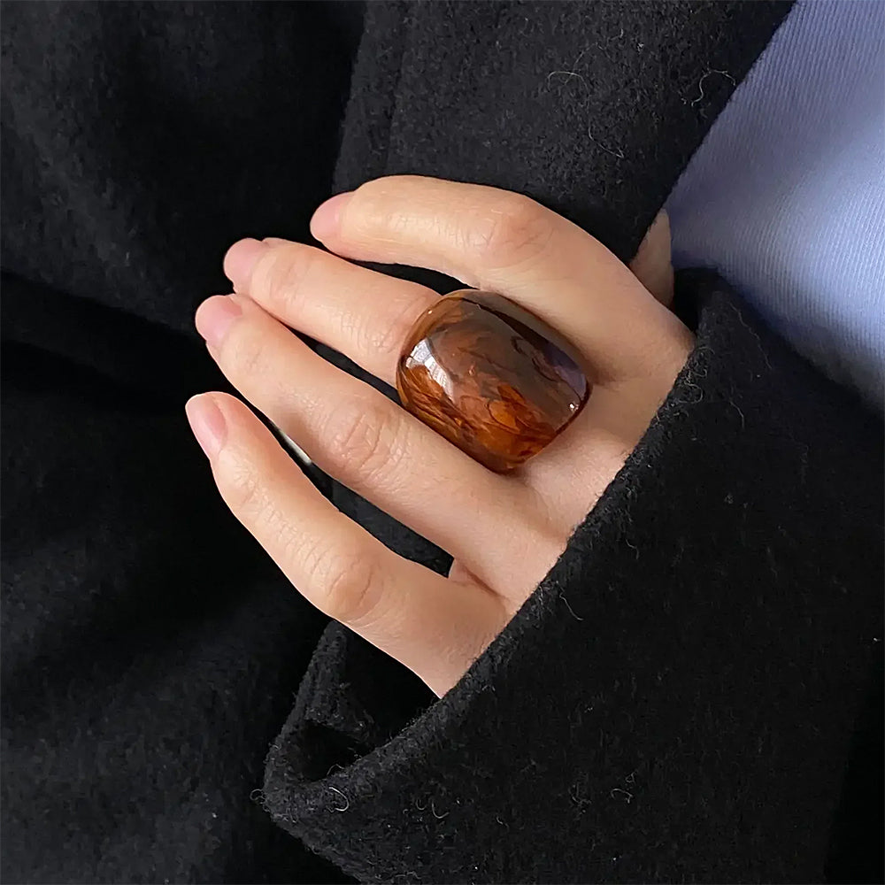 VILZSTUDIOS Amber resin statement ring for fashion accessories