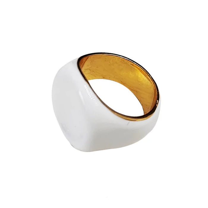VILZSTUDIOS Bold enamel ring for stylish accessories