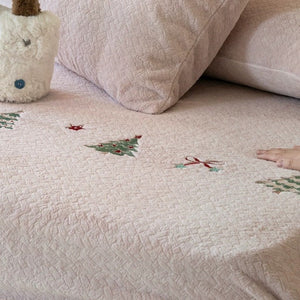 VILZSTUDIOS soft-colored fleece fitted sheet with embossed texture and embroidered botanical motifs