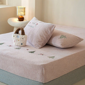 VILZSTUDIOS soft-colored fleece fitted sheet with embossed texture and embroidered botanical motifs