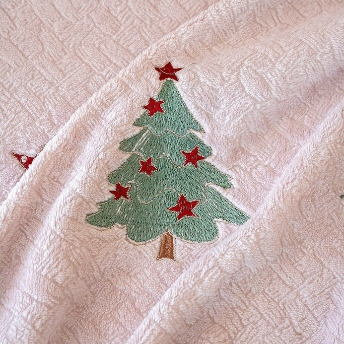 VILZSTUDIOS soft-colored fleece fitted sheet with embossed texture and embroidered botanical motifs