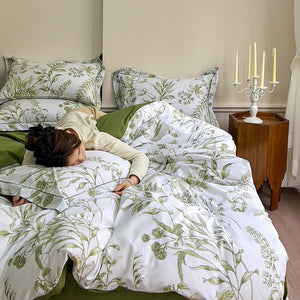 VILZSTUDIOS Earthy and soft lilac botanical duvet cover set with contrast-piped flange pillowcases