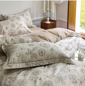 VILZSTUDIOS Earthy and soft lilac botanical duvet cover set with contrast-piped flange pillowcases