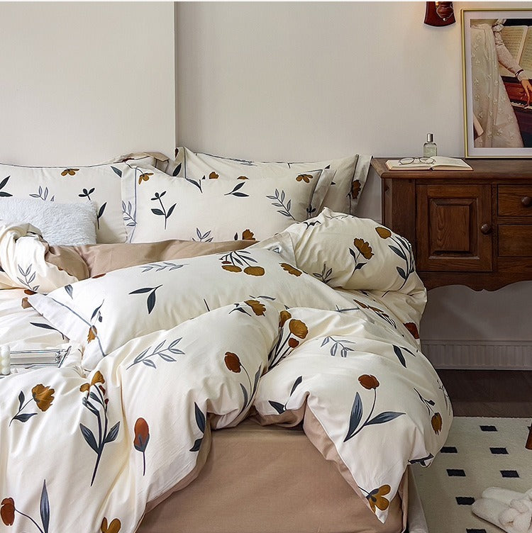 VILZSTUDIOS Earthy and soft lilac botanical duvet cover set with contrast-piped flange pillowcases